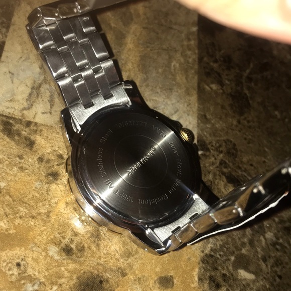 Armitron watch - Picture 4 of 5